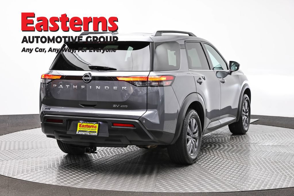 Used 2022 Nissan Pathfinder SV AWD/4WD image 5