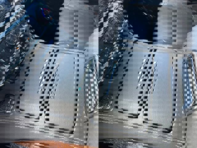 Used 2015 Chevrolet Tahoe LTZ AWD/4WD image 27