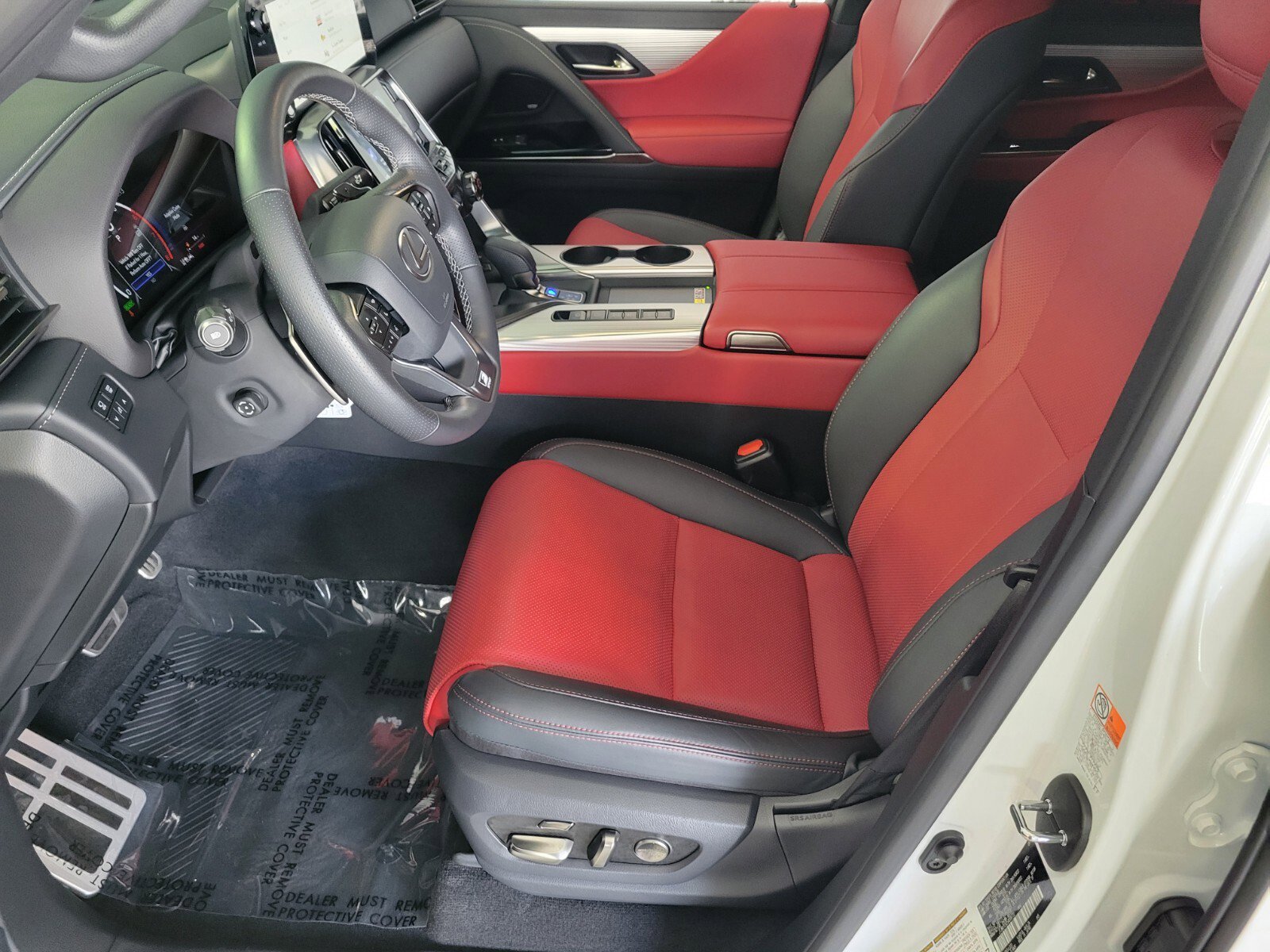 Certified 2025 Lexus LX 700h F Sport w/ Accessory Package (Z1) image 11