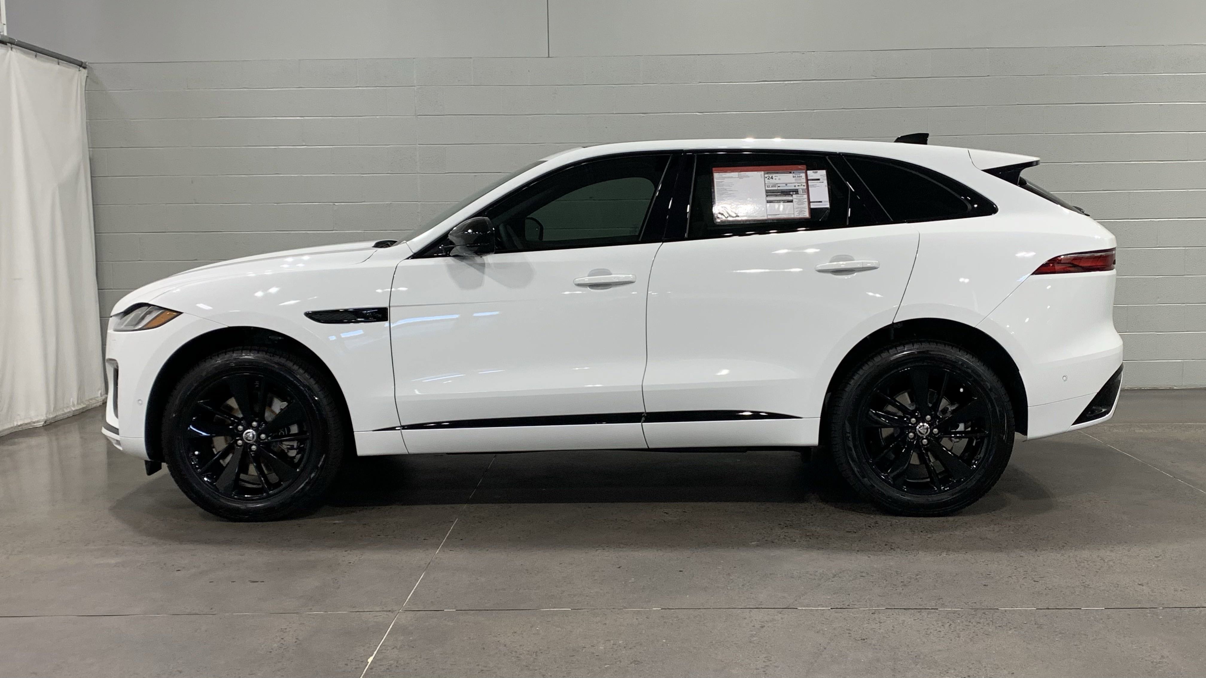 New 2026 Jaguar F-PACE R-Dynamic S image 7
