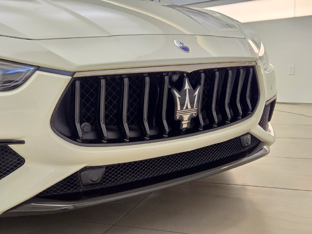Certified 2023 Maserati Ghibli Modena RWD image 4