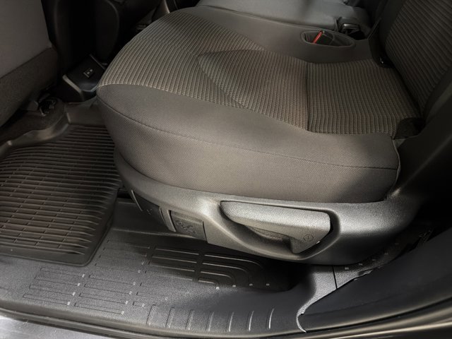 Used 2023 Toyota Highlander L FWD image 22