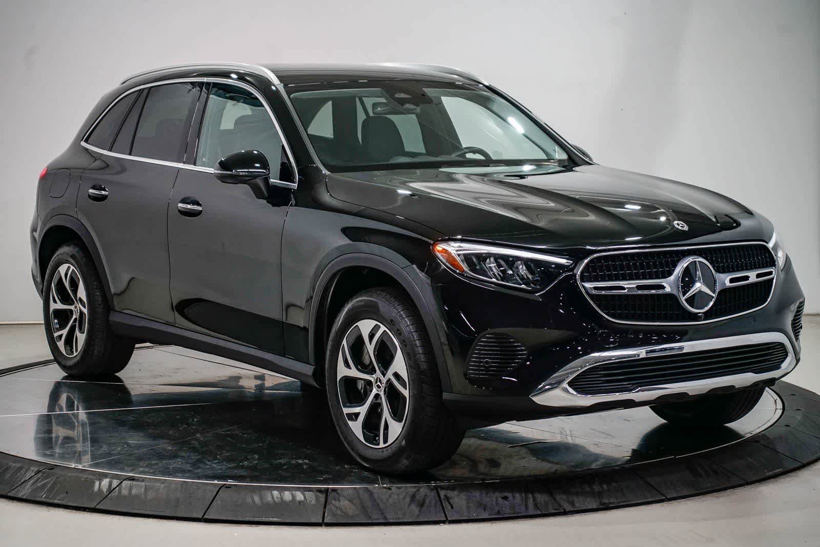 Certified 2025 Mercedes-Benz GLC 350e 4MATIC image 5