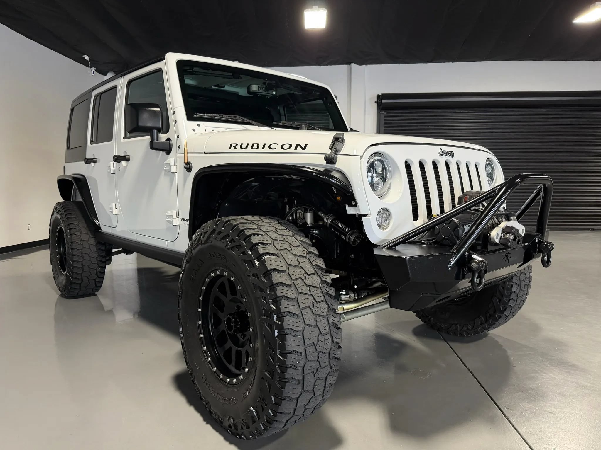 Used 2015 Jeep Wrangler Unlimited Rubicon w/ Connectivity Group AWD/4WD image 6