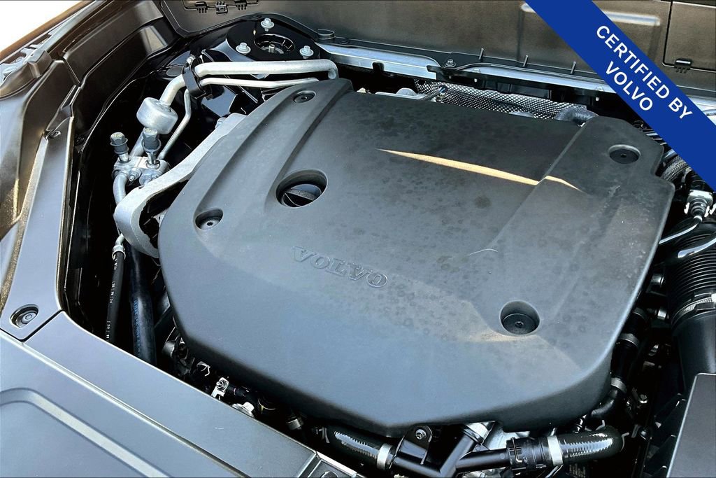 Certified 2025 Volvo XC90 B6 Plus image 43