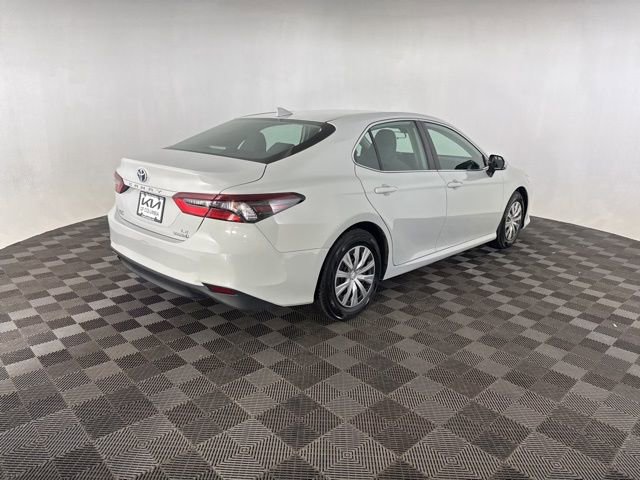 Used 2023 Toyota Camry LE image 7