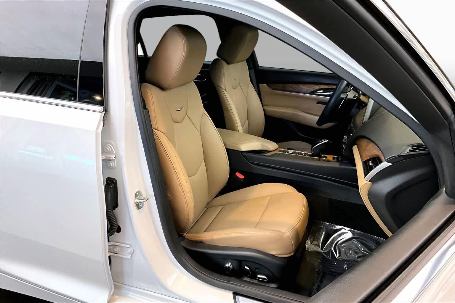 Used 2025 Cadillac CT5 Premium Luxury RWD image 8