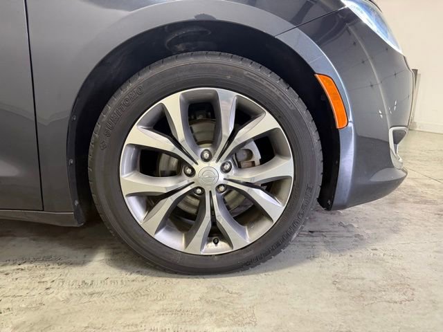 Used 2019 Chrysler Pacifica Limited w/ Tire & Wheel Group image 31