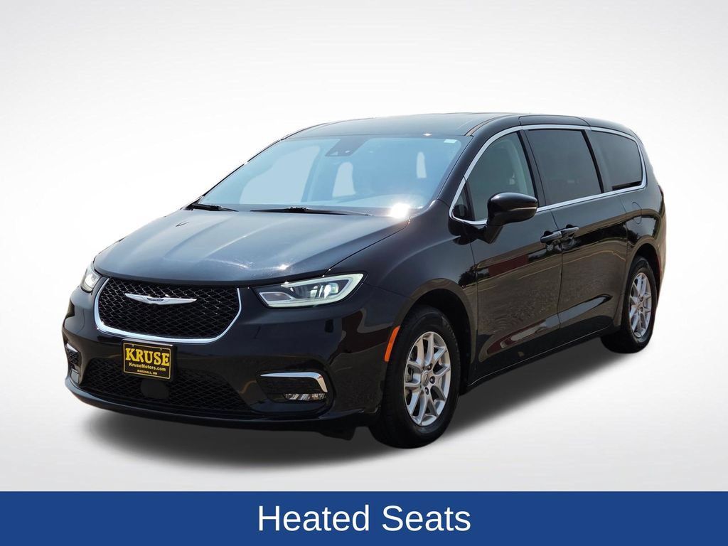Used 2024 Chrysler Pacifica Touring-L FWD image 9
