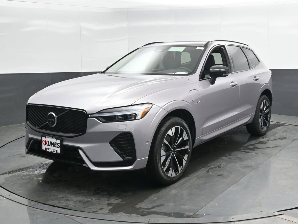 New 2026 Volvo XC60 T8 Plus w/ Climate Package AWD/4WD image 7