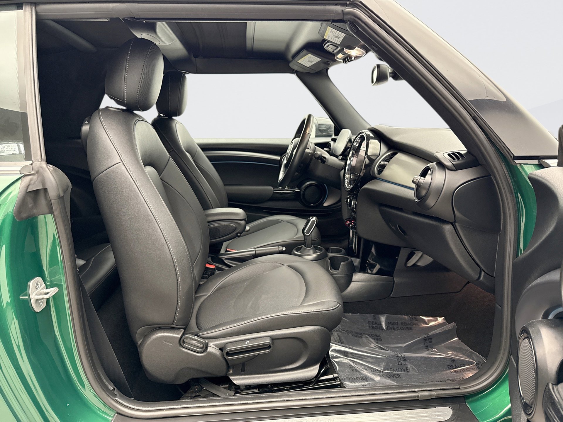 Used 2024 MINI Cooper SIGNATURE image 19