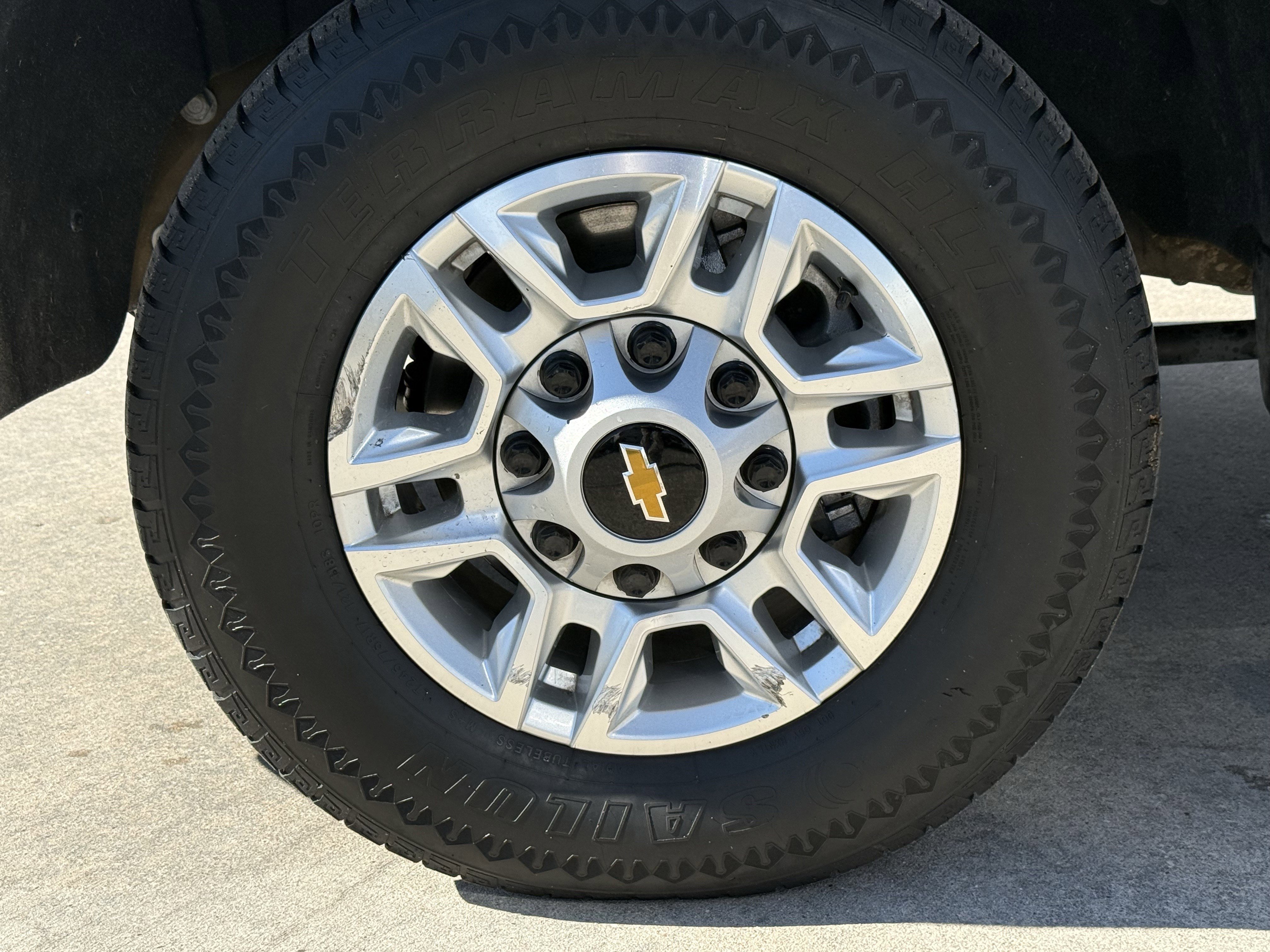 Used 2025 Chevrolet Silverado 2500 LT w/ Convenience Package image 12