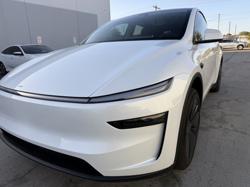 Used 2026 Tesla Model Y Long Range RWD image 5