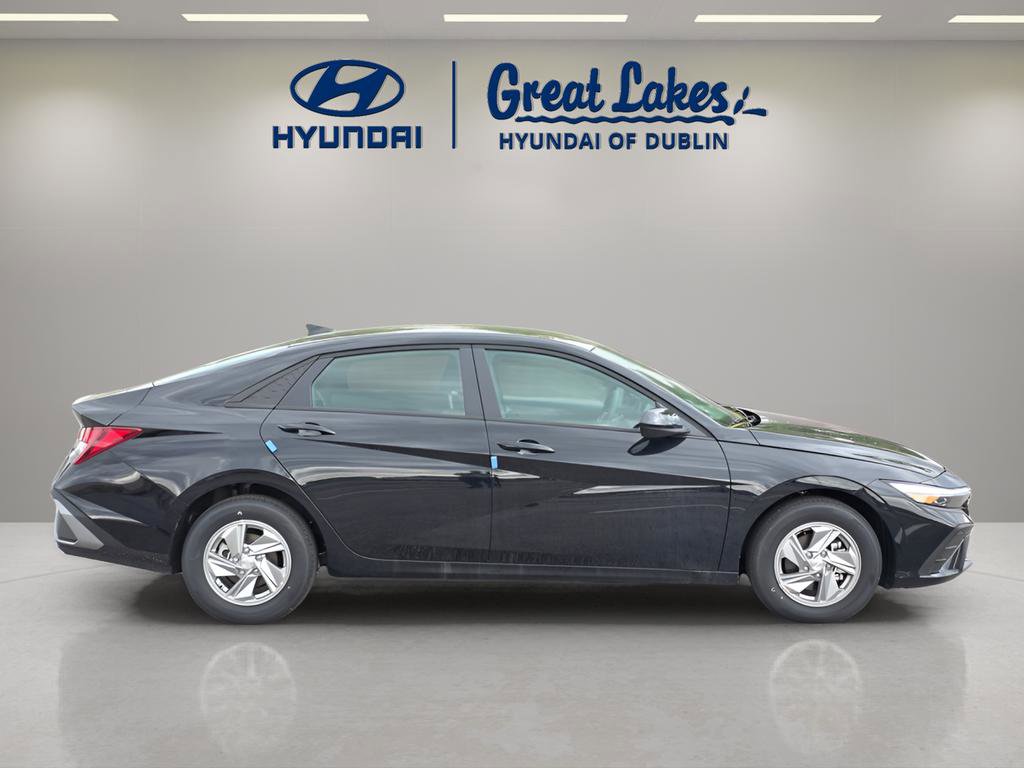 New 2026 Hyundai Elantra SE FWD image 6