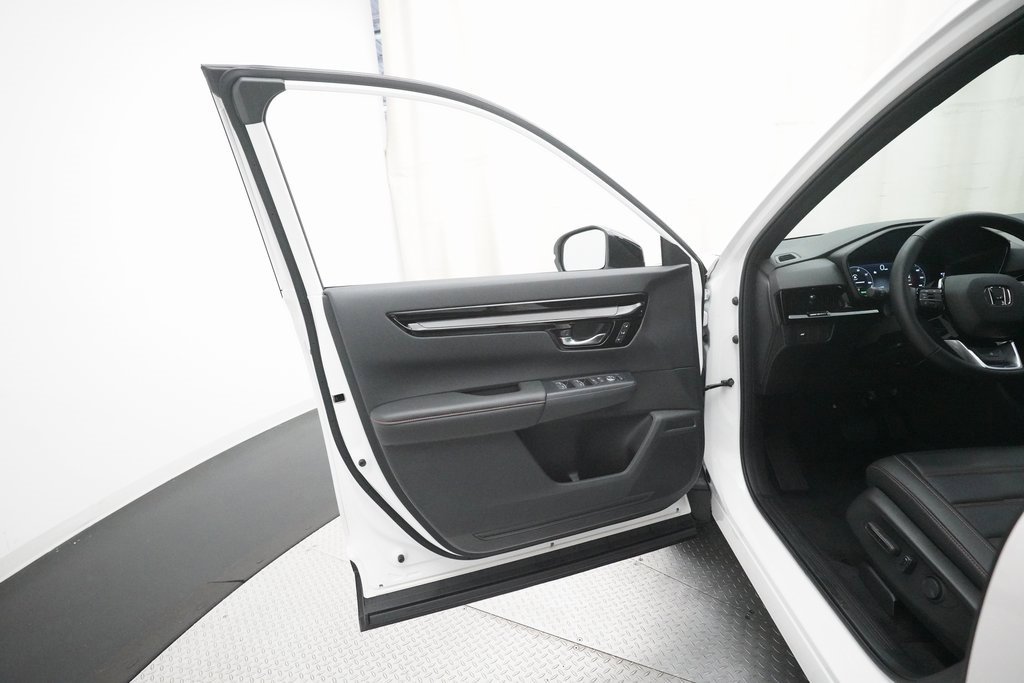 Used 2026 Honda CR-V Sport Touring image 29