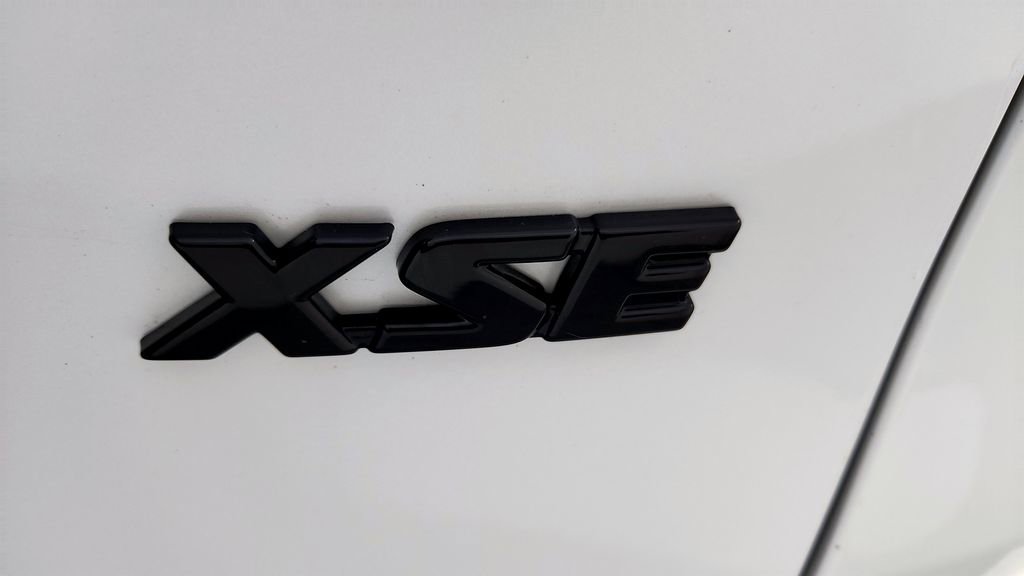 Certified 2023 Toyota RAV4 XSE w/ Weather Package AWD/4WD image 14