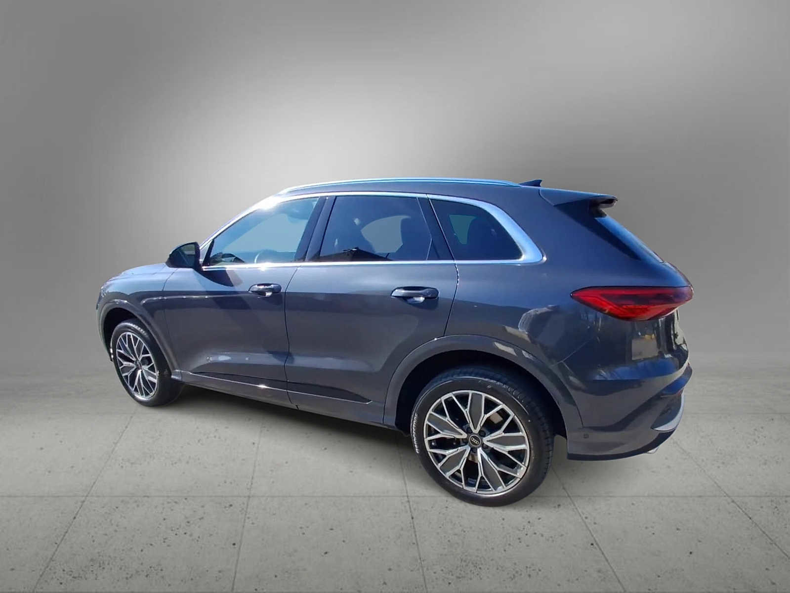 Certified 2025 Audi Q5 Premium Plus w/ Premium Plus image 6