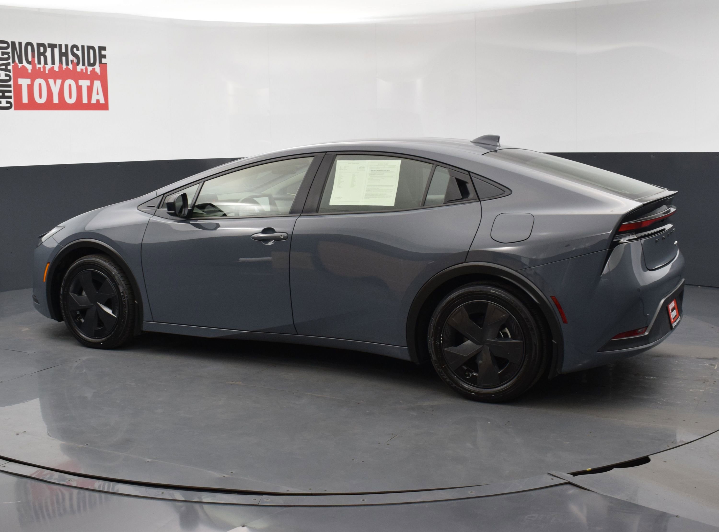 Used 2025 Toyota Prius LE image 2