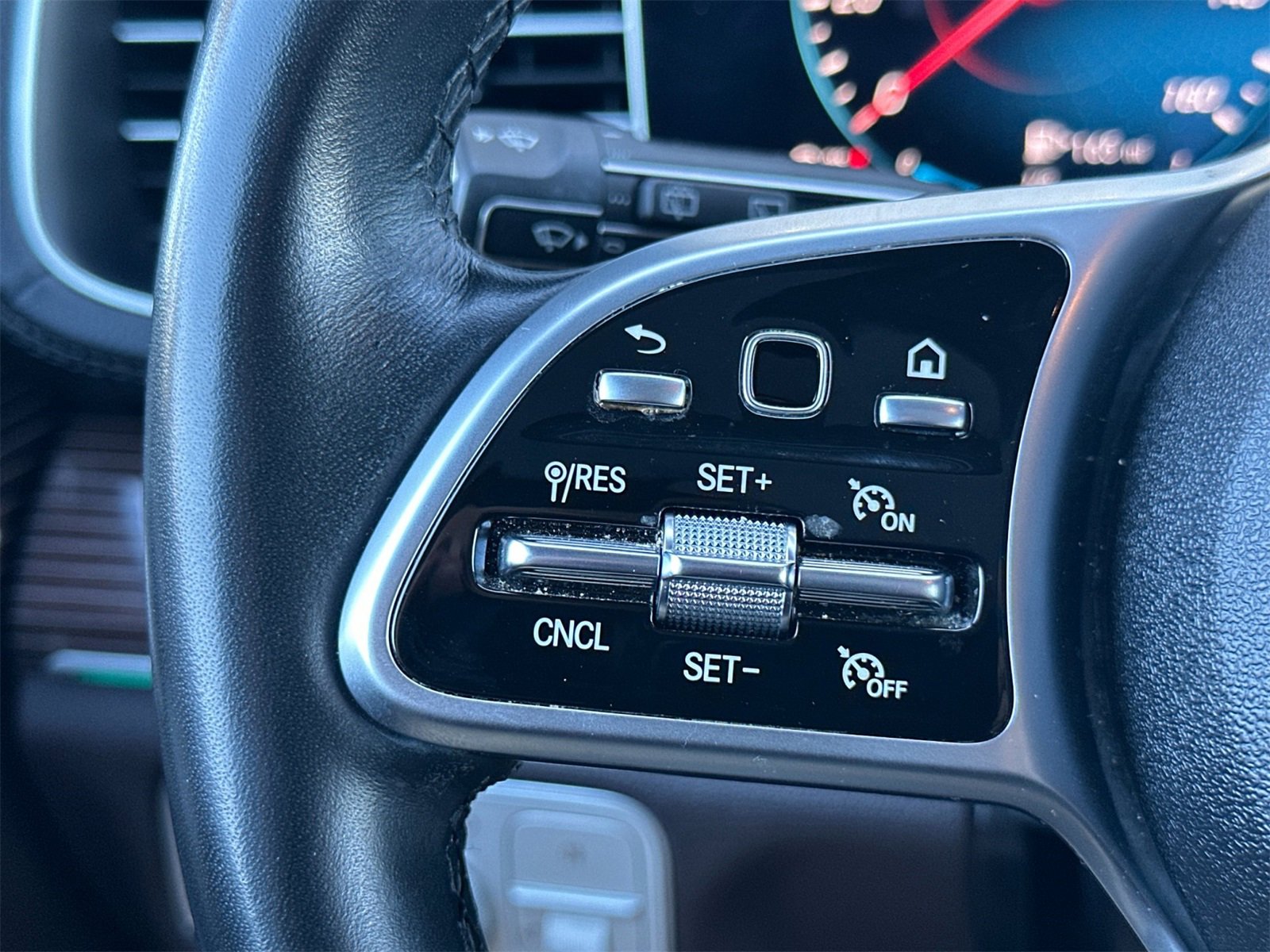 Certified 2023 Mercedes-Benz GLS 450 4MATIC image 29