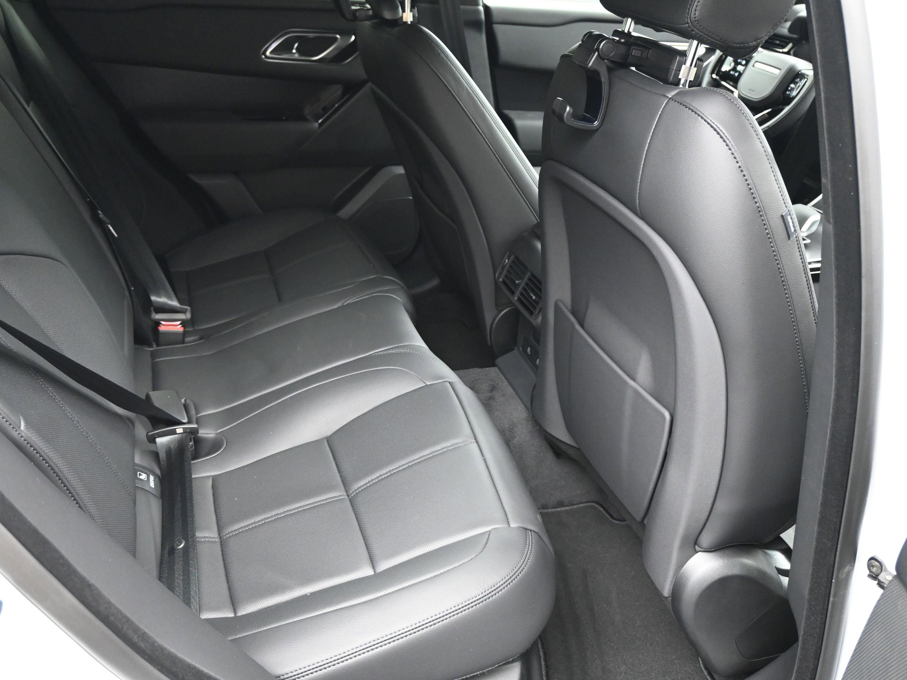 New 2026 Land Rover Range Rover Velar Dynamic SE image 9