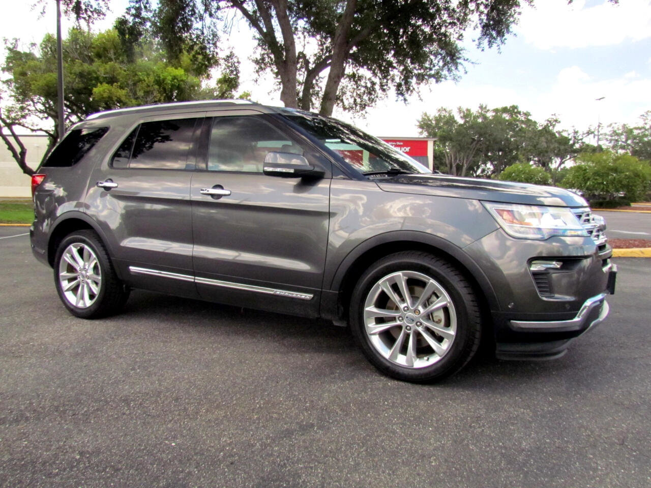Used 2018 Ford Explorer Limited w/ Equipment Group 301A image 11