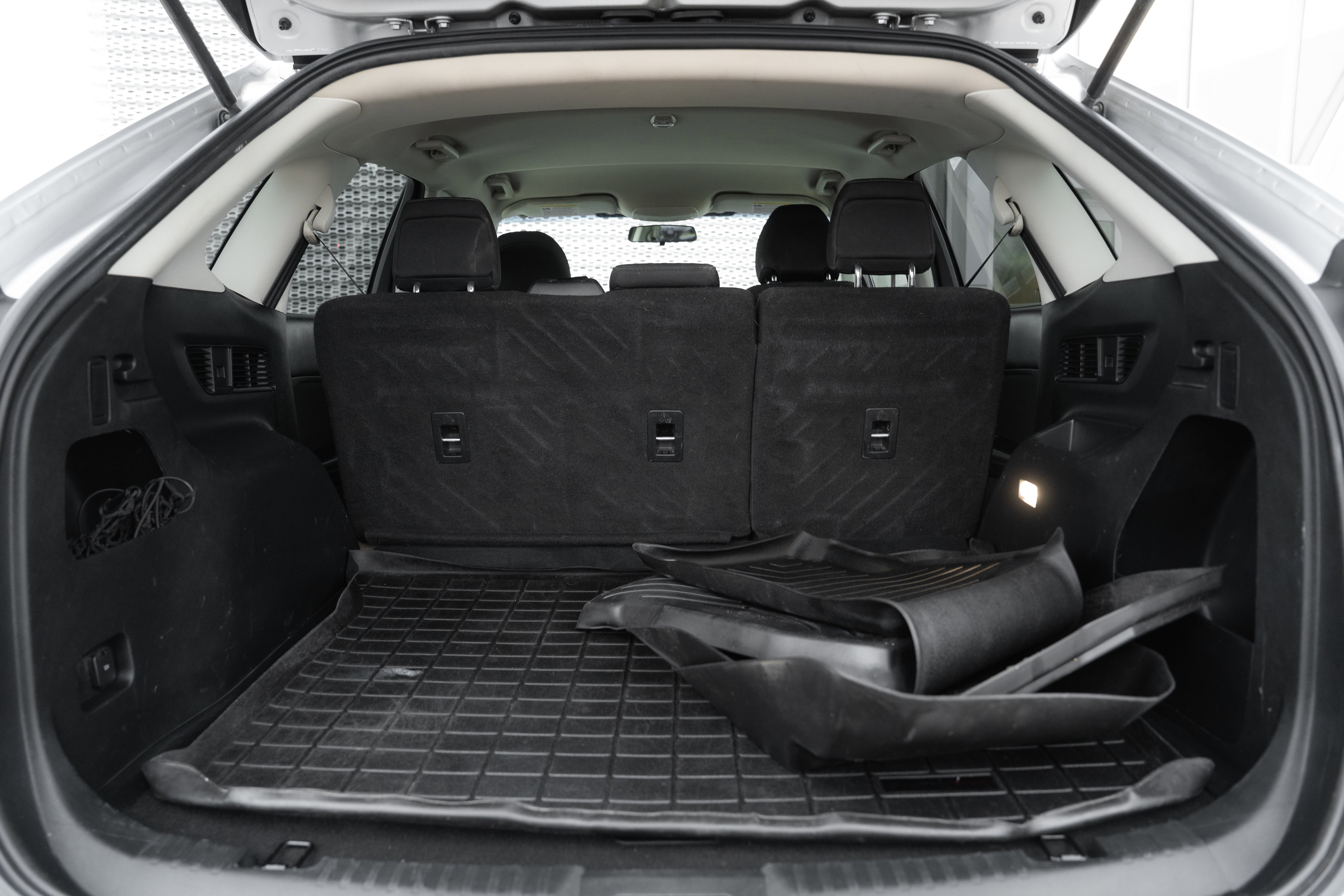 Used 2018 Ford Edge SE image 24