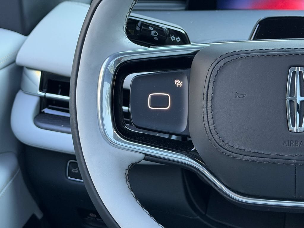 New 2027 Lincoln Navigator L Black Label w/ Black Label Special Edition AWD/4WD image 24
