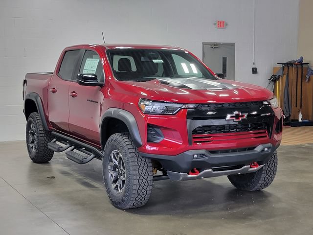 New 2026 Chevrolet Colorado ZR2 w/ Technology Package AWD/4WD image 4