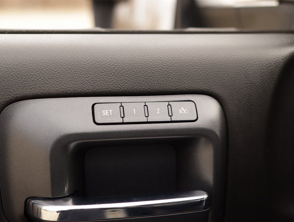 Used 2015 Chevrolet Silverado 2500 LTZ w/ LTZ Plus Package image 26