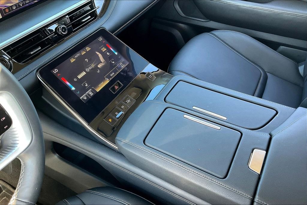 Certified 2025 INFINITI QX80 Pure image 18