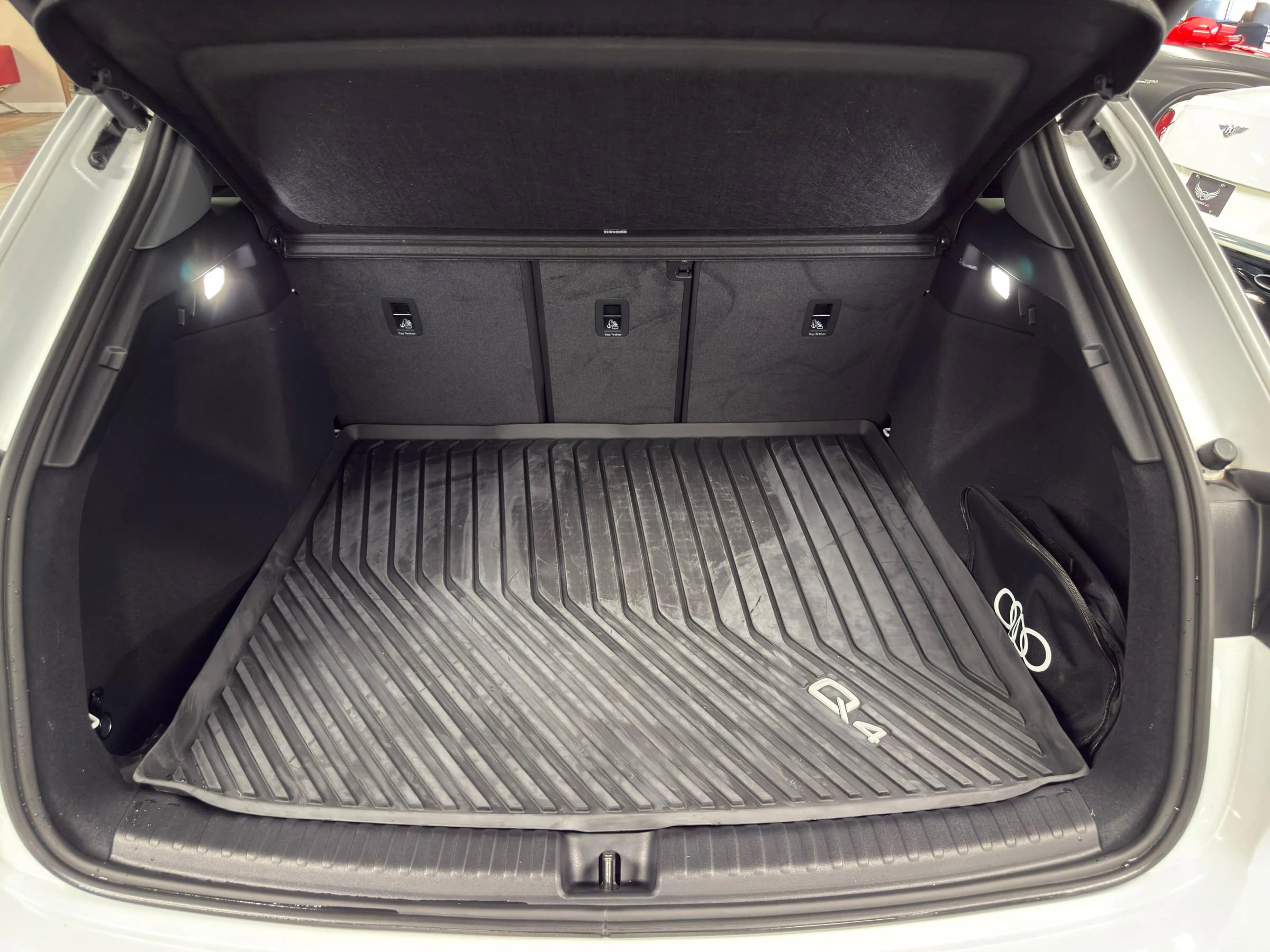 Used 2024 Audi Q4 e-tron Premium Plus w/ Premium Plus image 15