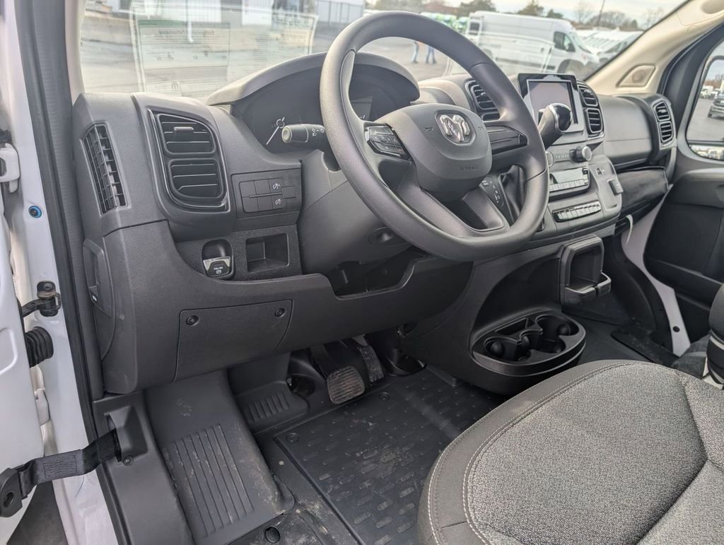 Used 2024 RAM ProMaster 2500 image 17