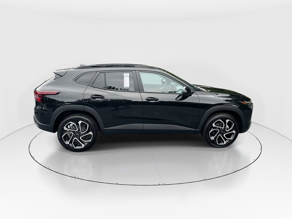 New 2026 Chevrolet Trax RS w/ Driver Confidence Package FWD image 9