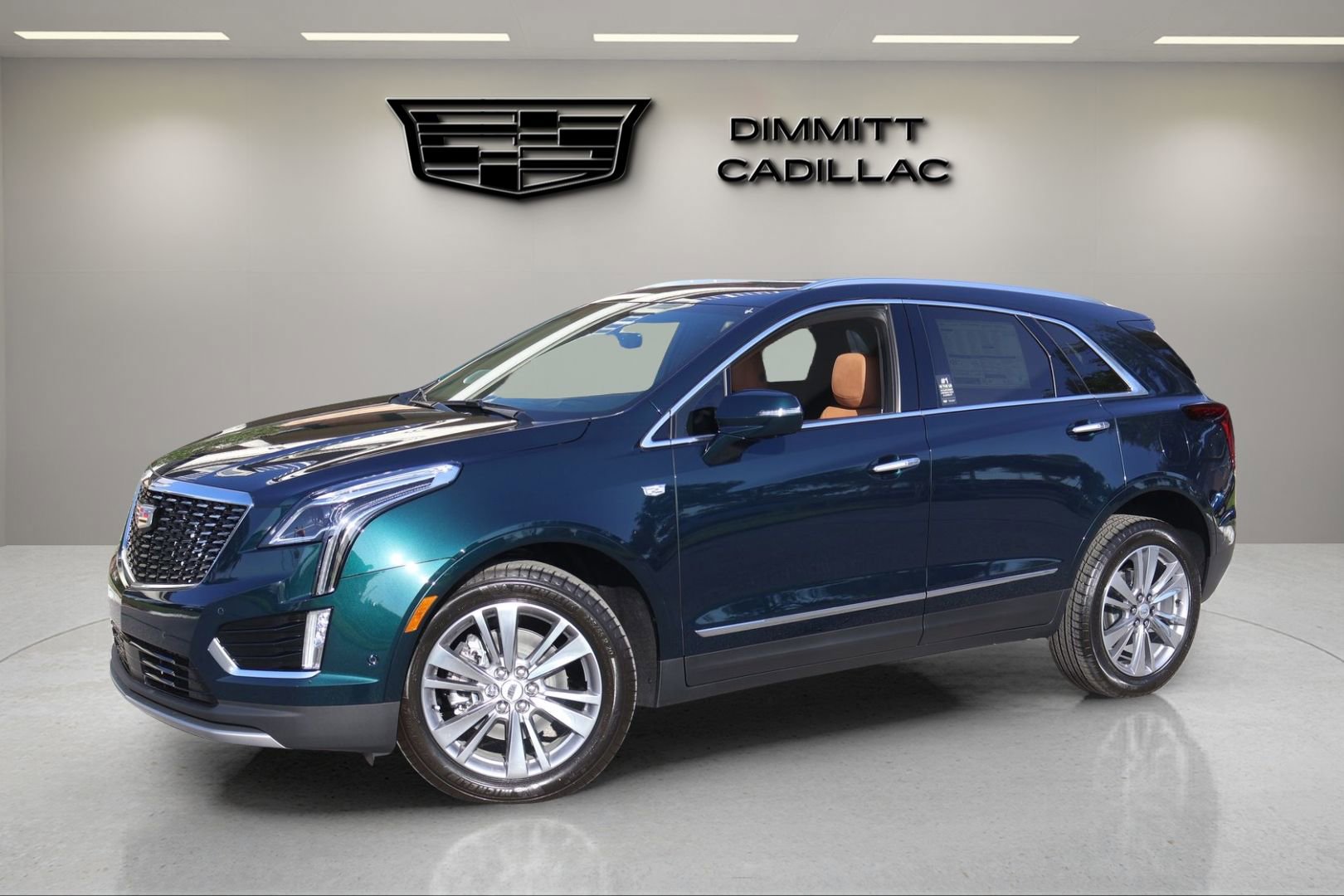 New 2026 Cadillac XT5 Premium Luxury w/ Driver Assist Package AWD/4WD image 1