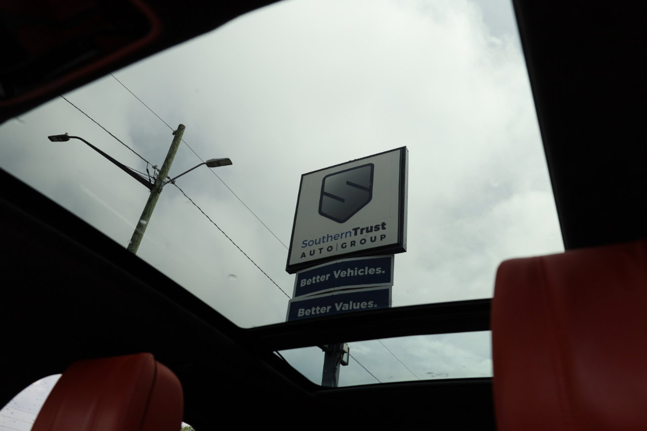 Used 2020 Land Rover Range Rover Velar SV Autobiography Dynamic image 13