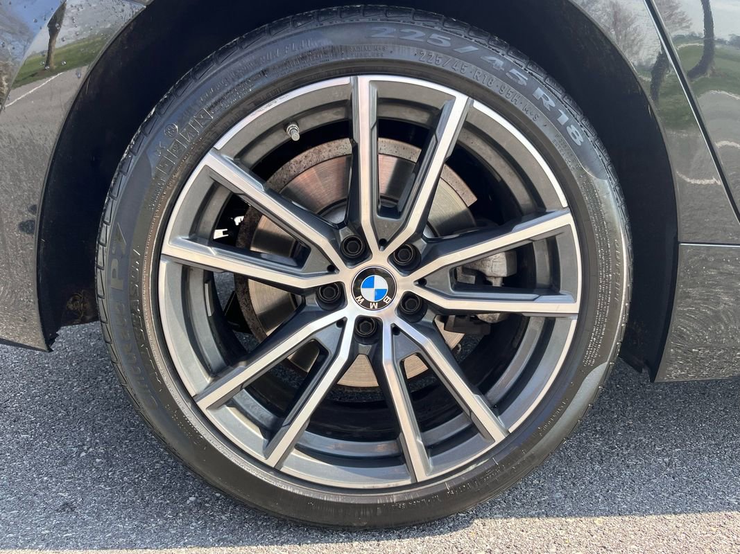 Used 2020 BMW 330i xDrive Sedan w/ Convenience Package AWD/4WD image 24