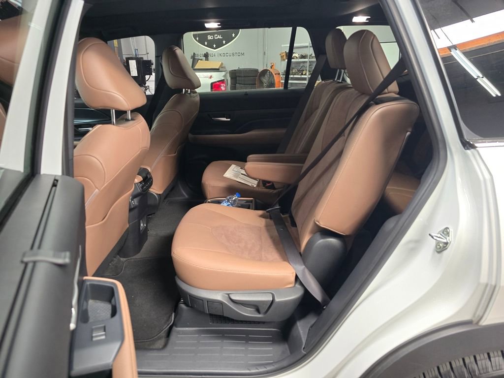 Used 2024 Toyota Grand Highlander MAX Platinum image 17