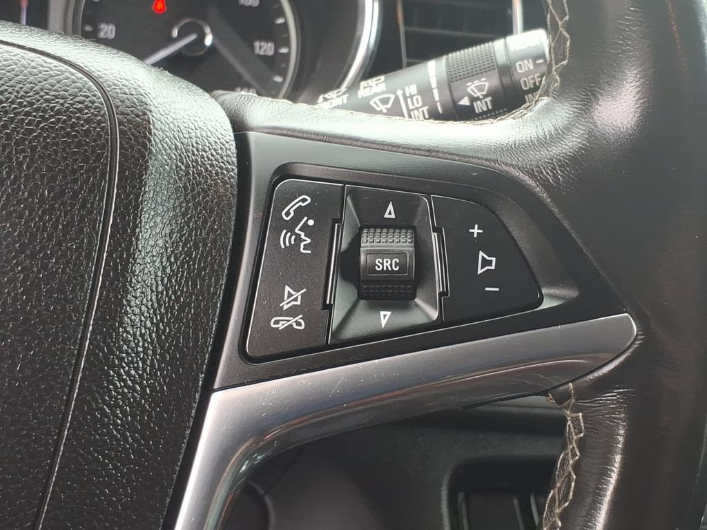 Used 2019 Buick Encore Preferred AWD/4WD image 17