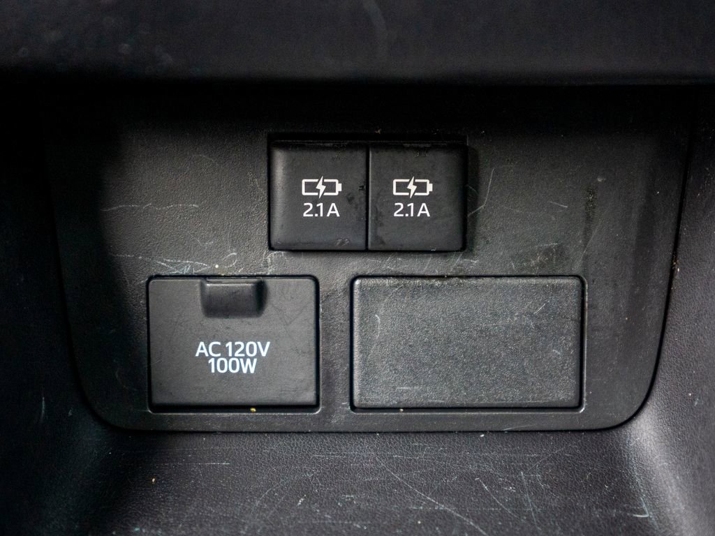 Used 2017 Toyota Highlander SE image 41