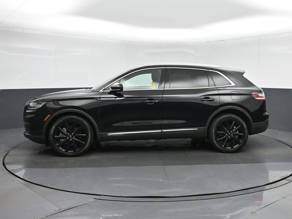 Used 2022 Lincoln Nautilus Reserve w/ Monochromatic Package AWD/4WD image 4