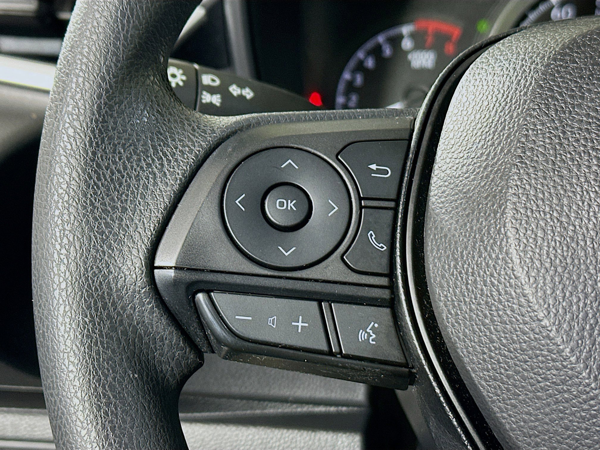 Used 2022 Toyota Corolla LE image 16