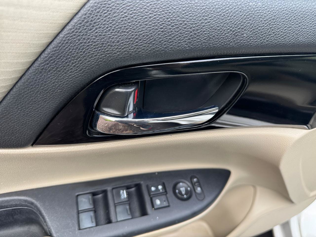Used 2017 Honda Accord LX image 18