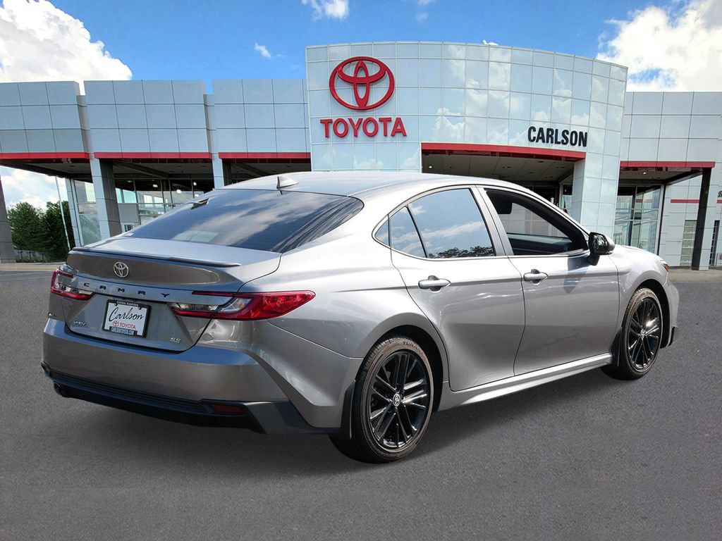 Used 2026 Toyota Camry SE FWD image 5