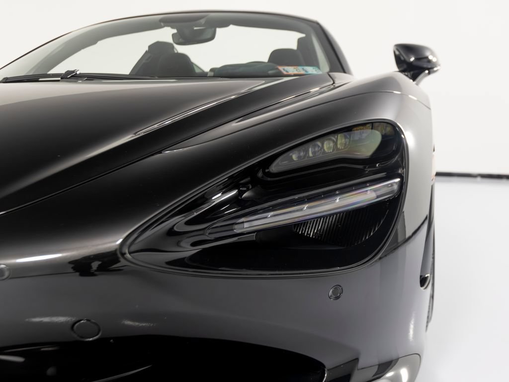 Used 2025 McLaren 750S Spider RWD image 42