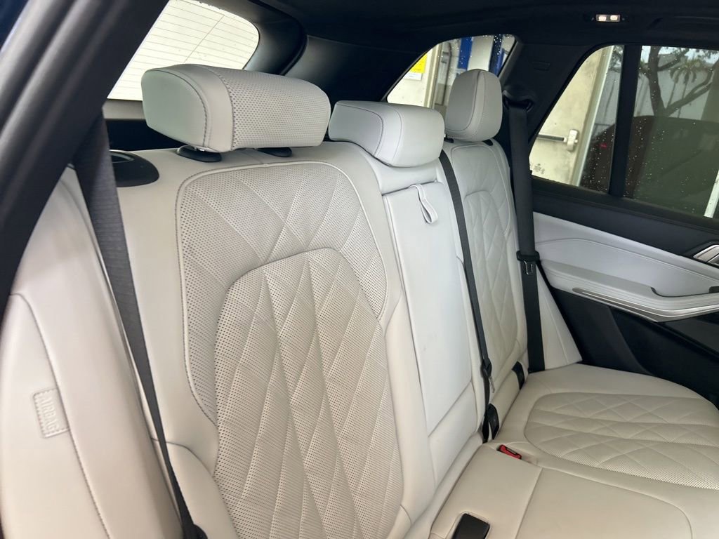 Used 2024 BMW X5 xDrive40i w/ M Sport Package image 29