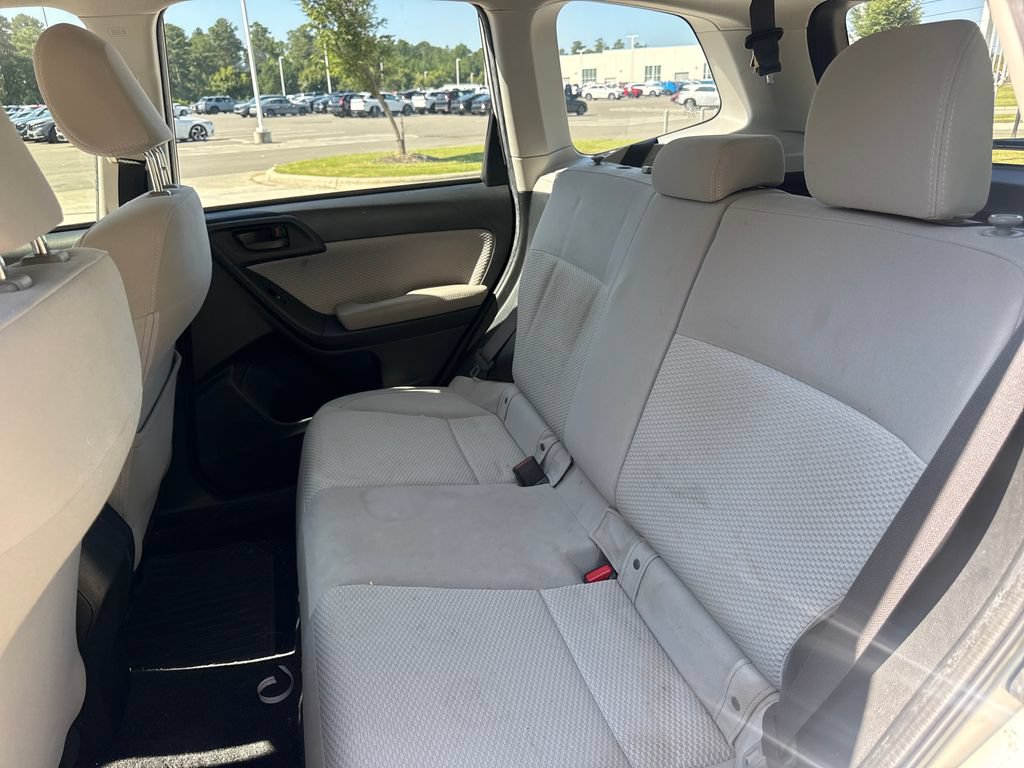 Used 2017 Subaru Forester 2.5i AWD/4WD image 31
