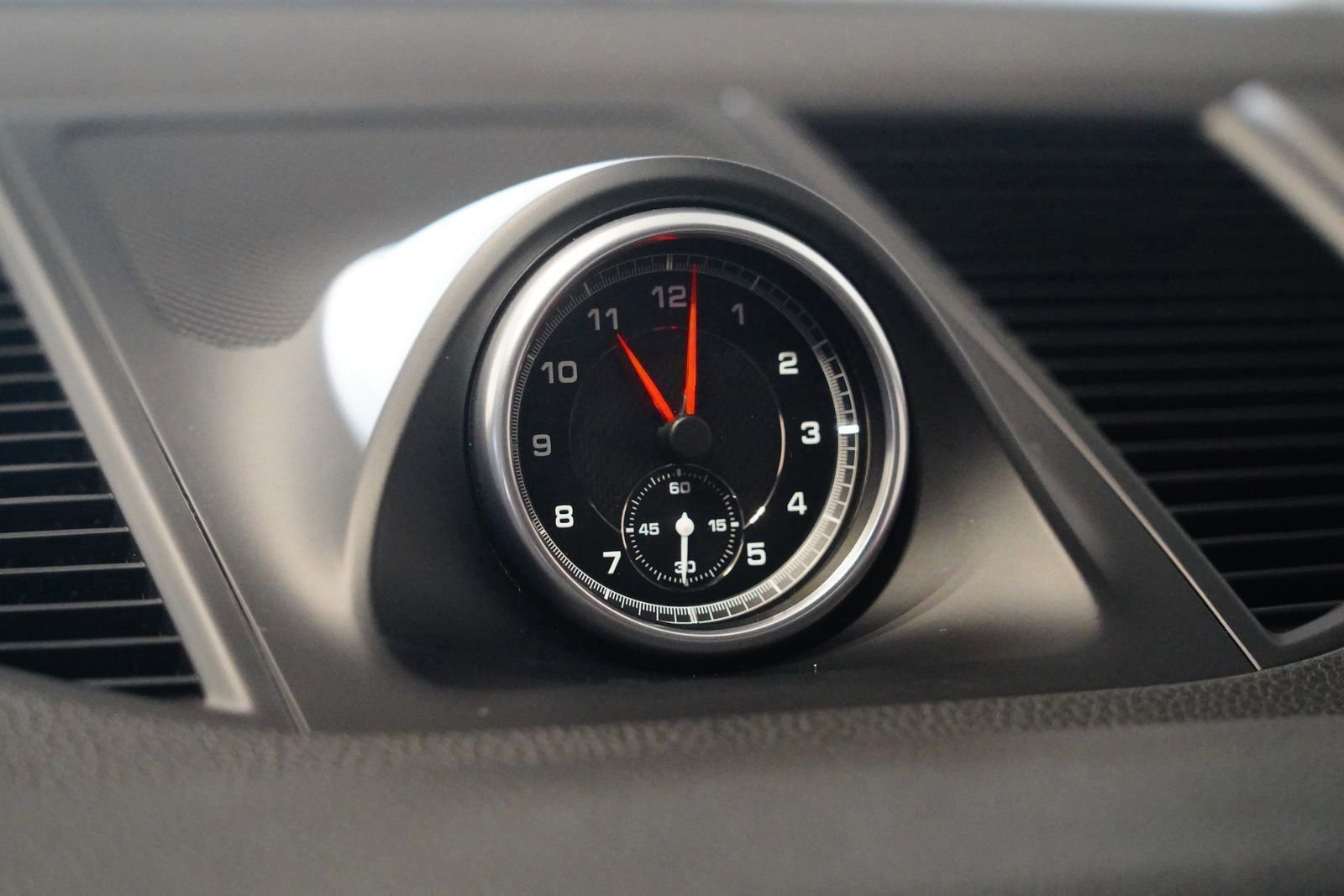 Used 2021 Porsche Macan image 21