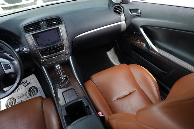 Used 2011 Lexus IS 350C w/ Luxury Pkg RWD image 21