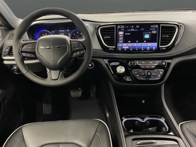New 2026 Chrysler Pacifica Limited w/ S Appearance Package image 5