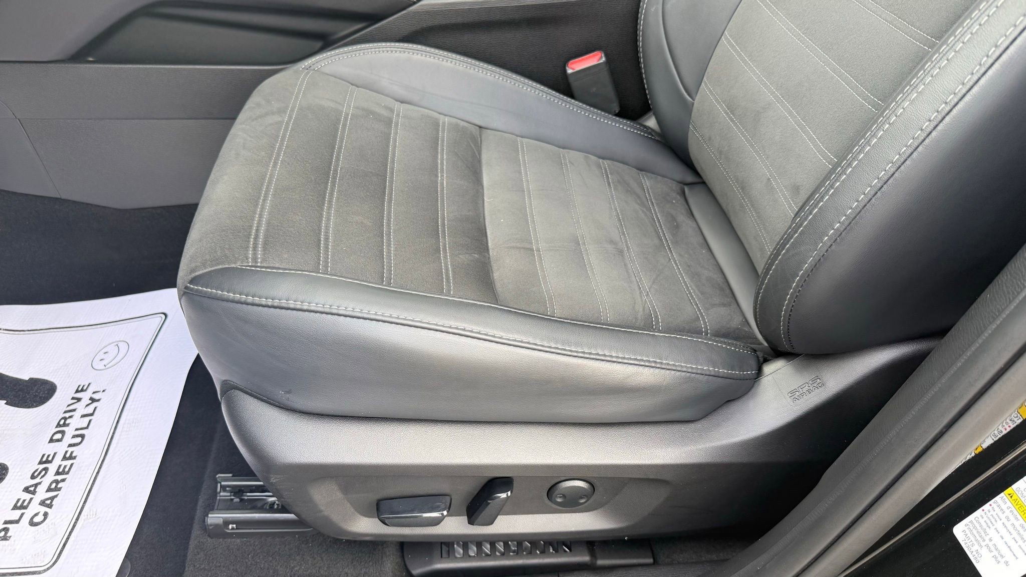 Used 2024 Mitsubishi Outlander SE image 38